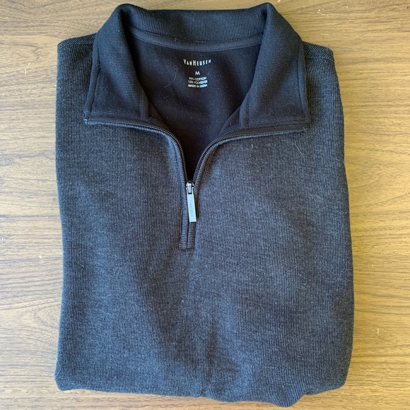 Van Heusen Quarter 1/4 Zip - Medium - Picture 1 of 4